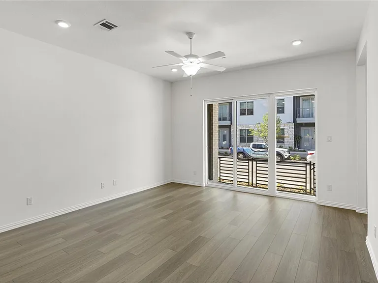 1279 Doris May Dr — Photo 23