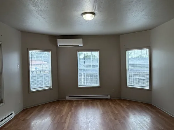 103 E Driscoll Dr, Bloomington, IN