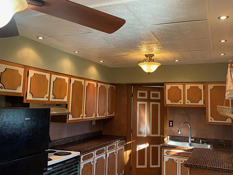 4675 Booth Rd #B — Photo 11