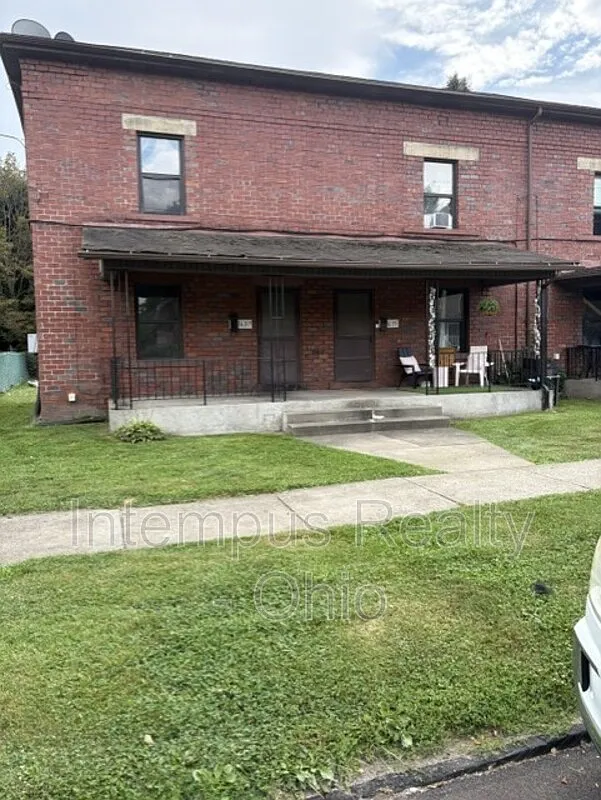 2 bed, 1.0 bath, $750 — Photo 1