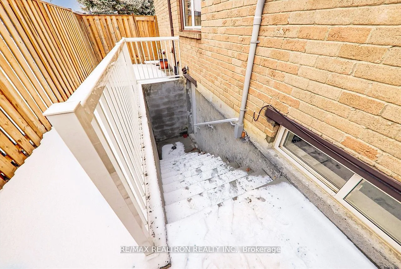 2 bed, $1,600 — Photo 3