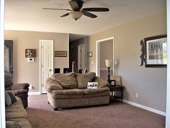 5th image of 112 W Valley Dr