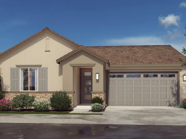 1177 Royalty Way W, Madera, CA 93636