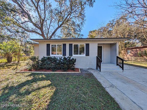 3rd image of 2436 AUBREY Avenue