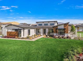 7786 W Diamond Lake Dr, Boise, ID 83714