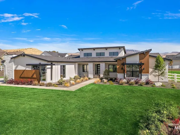 7786 W Diamond Lake Dr, Boise, ID 83714