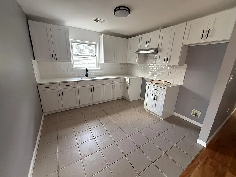 31 Bragaw Ave #TF — Photo 12