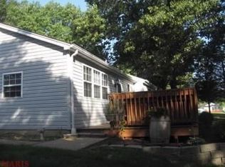 2420 S Lakeshore Dr, Pacific, MO 63069