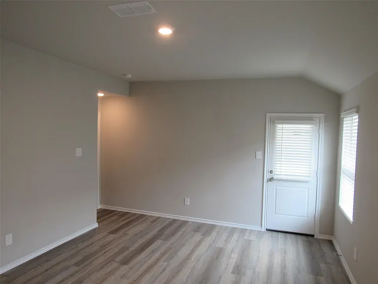 1612 Tin Roof Rd — Photo 10