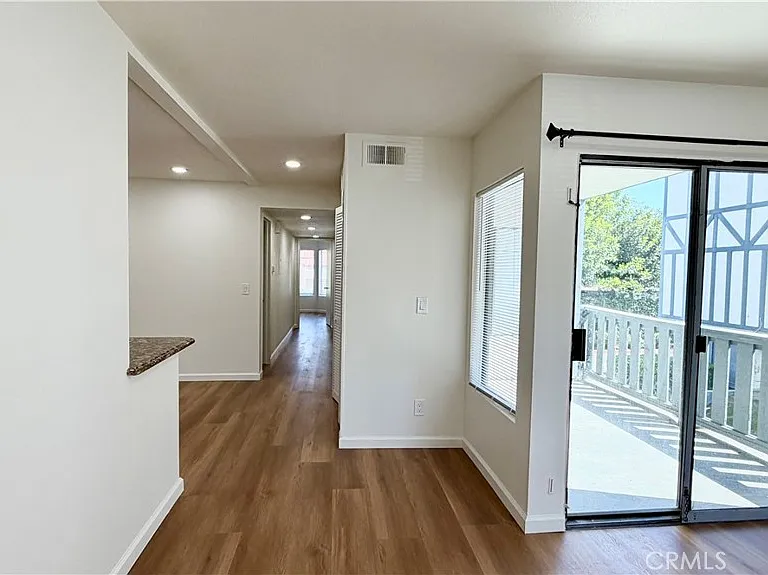 3044 W Cheryllyn Ln — Photo 7