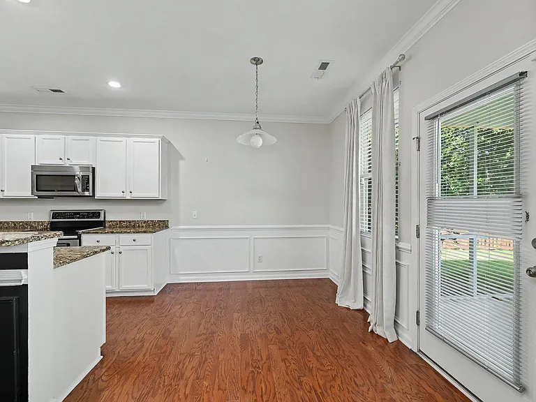 247 Clayburne Dr — Photo 10