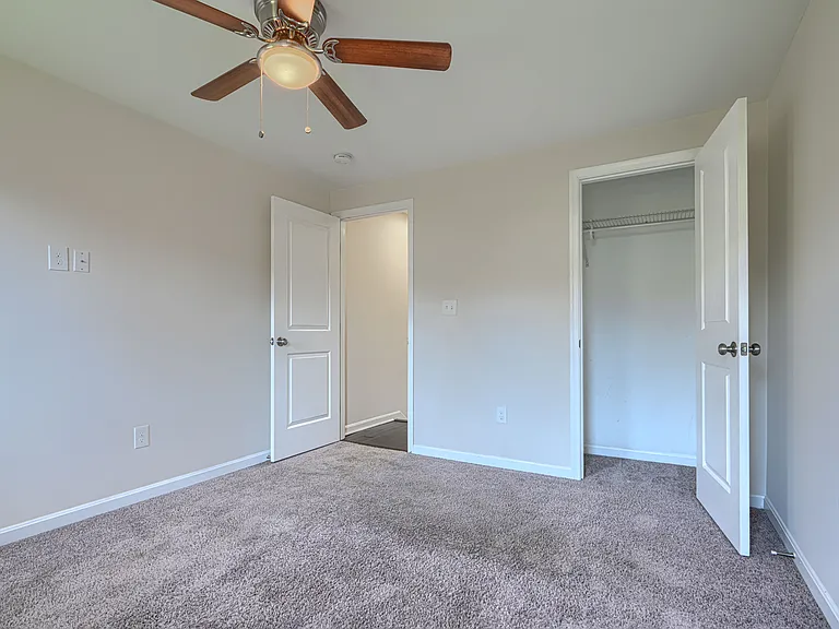 432 Grundy St — Photo 15