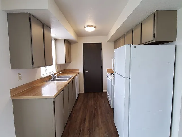 1004zi — Photo 3