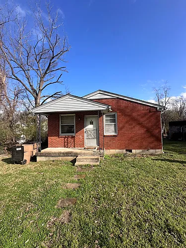 3902 Katherine St Photo 1
