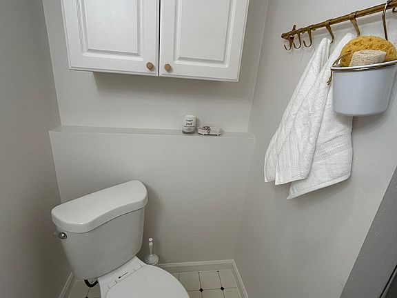 4th image of 5750 35th Ave NE #C