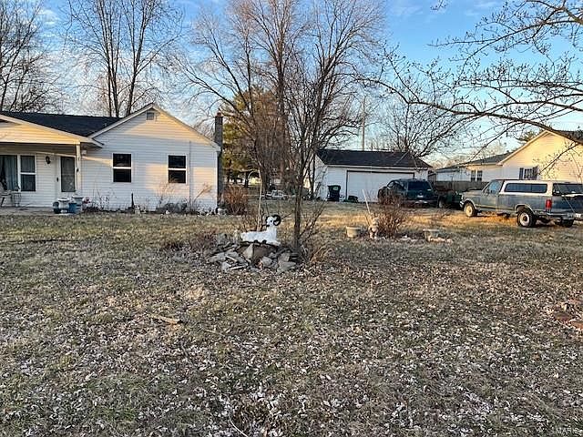 2nd image of 653 Margaret Ave