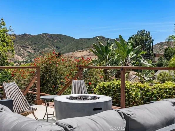 5551 Rainbow Crest Dr, Agoura Hills, CA 91301