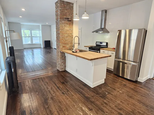 110 Tobey St #1, Providence, RI 02909