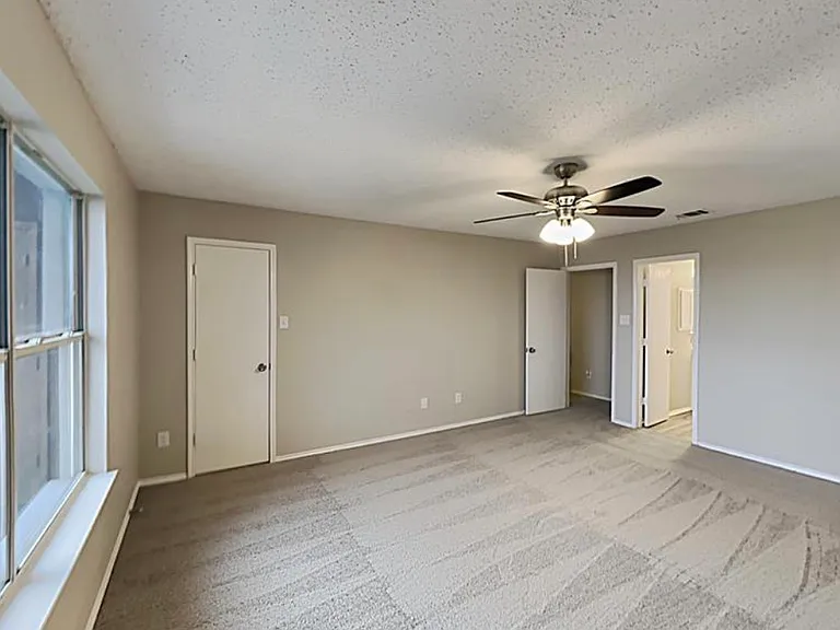 4329 Apple Dr — Photo 10