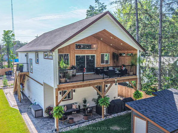 3332 Quetton St, Severn, ON L0K 2B0