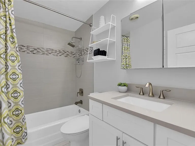 2048 Harbor Ln — Photo 20