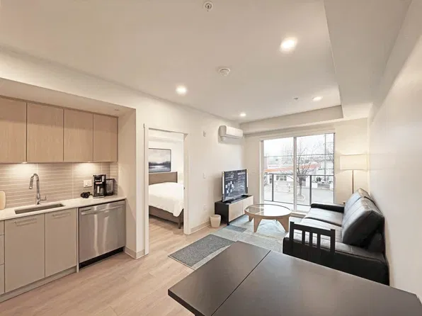 1529 Oxford St, North Vancouver, BC