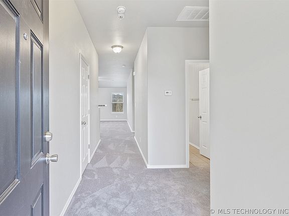 4th image of 9275 S 251st East Ave