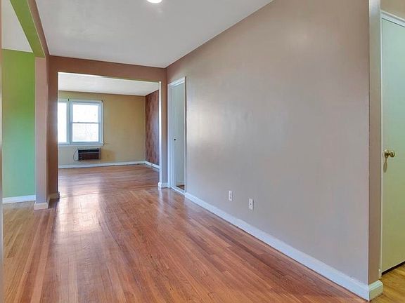 2nd image of 24 Hutton Ave APT 18