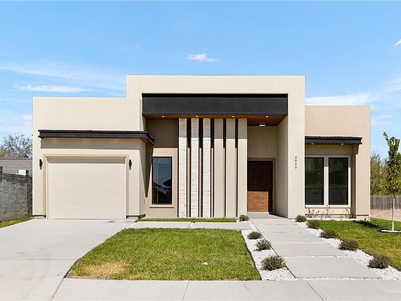2nd image of 2809 E Zarzamora Ave