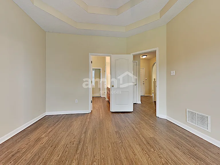 5633 Michaelson Dr — Photo 9