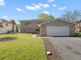 2624 Fossil Stone Rd, Dyer, IN 46311