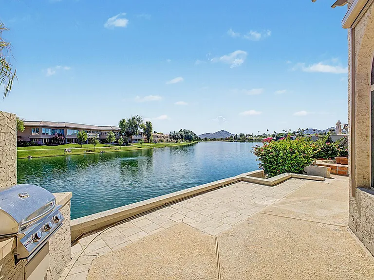 8407 E Del Camino Dr — Photo 4