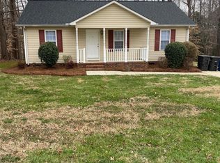351 Brookfield Dr, Statesville, NC 28625