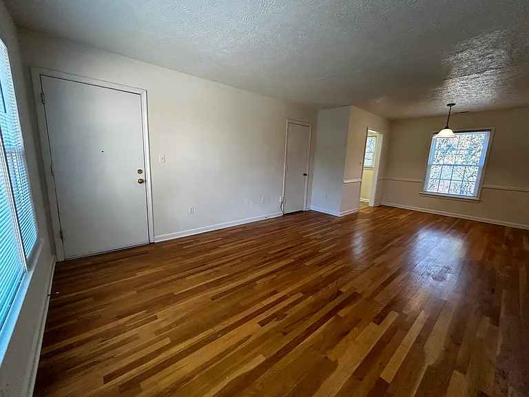 Princeton Circle West Apartments — Photo 44