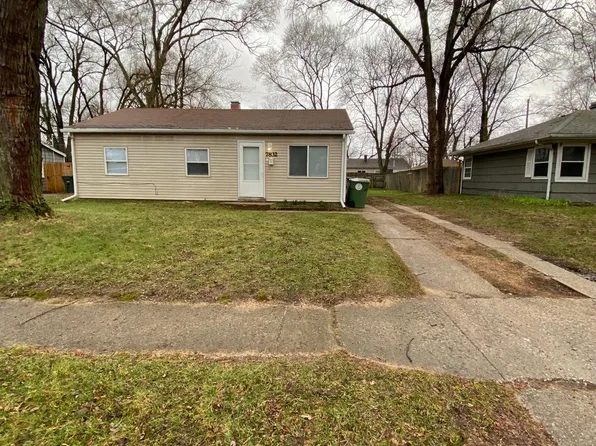 7832 Birch Dr, Hammond, IN 46324