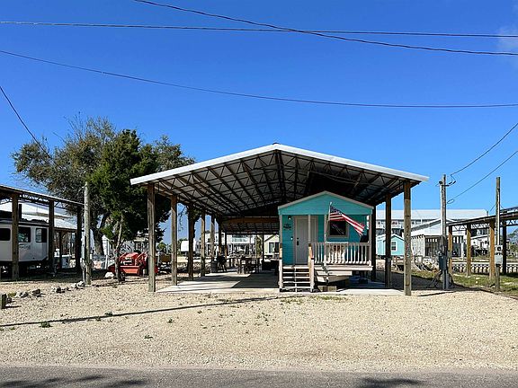 3rd image of 20365 Marina Rd