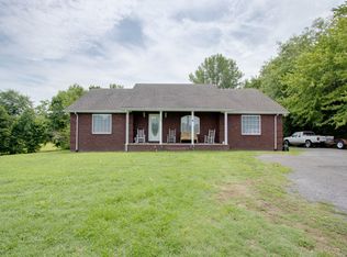 423 Ferguson Hill Rd, Lafayette, TN 37083