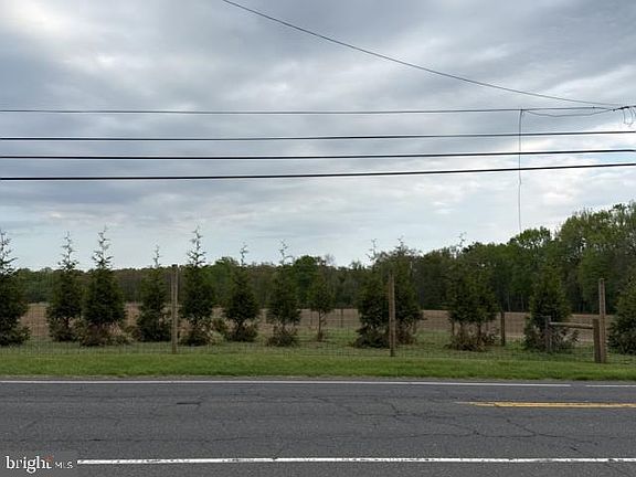 3rd image of 1120 Mount Laurel Rd