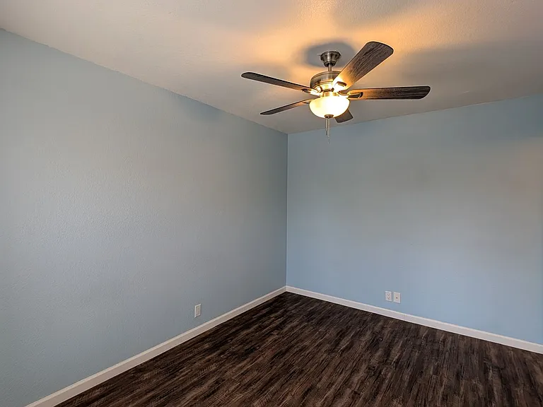 2363 W Hemlock Ct — Photo 21