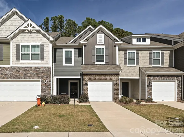 348 Abington St, Matthews, NC 28104