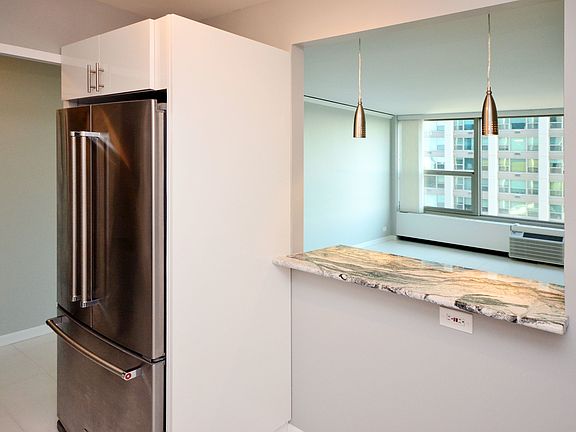 5th image of 3600 N Lake Shore Dr APT 621