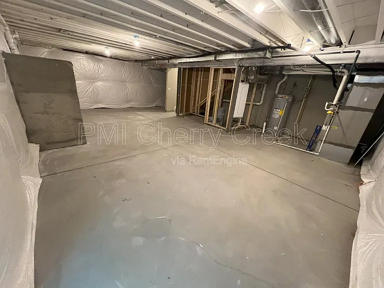 741 N Tempe St — Photo 34