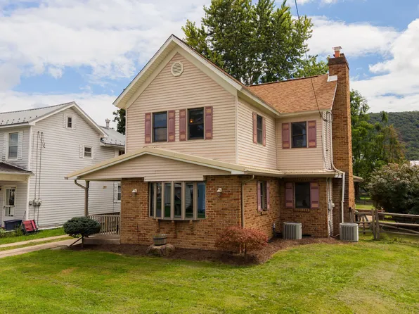 2460 2nd St, Bloomsburg, PA 17815