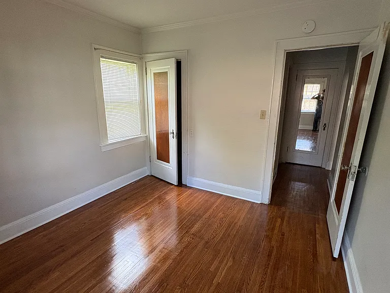 1411 E 3rd St #2 — Photo 16