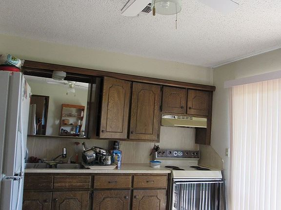 3rd image of 6004 SW Park Ave