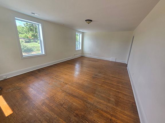 2nd image of 2721 Conowingo Rd APT B
