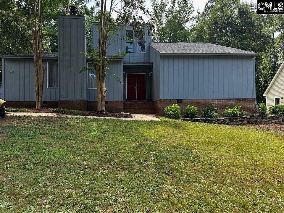 1st image of 241 Woodwinds Dr W