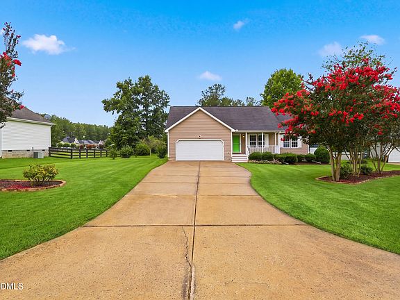 3rd image of 35 Hadleigh Way