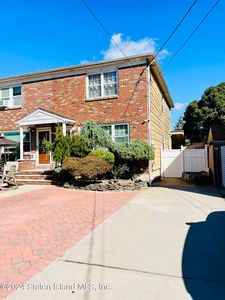 27 Hitchcock Ave, Staten Island, NY, 10306