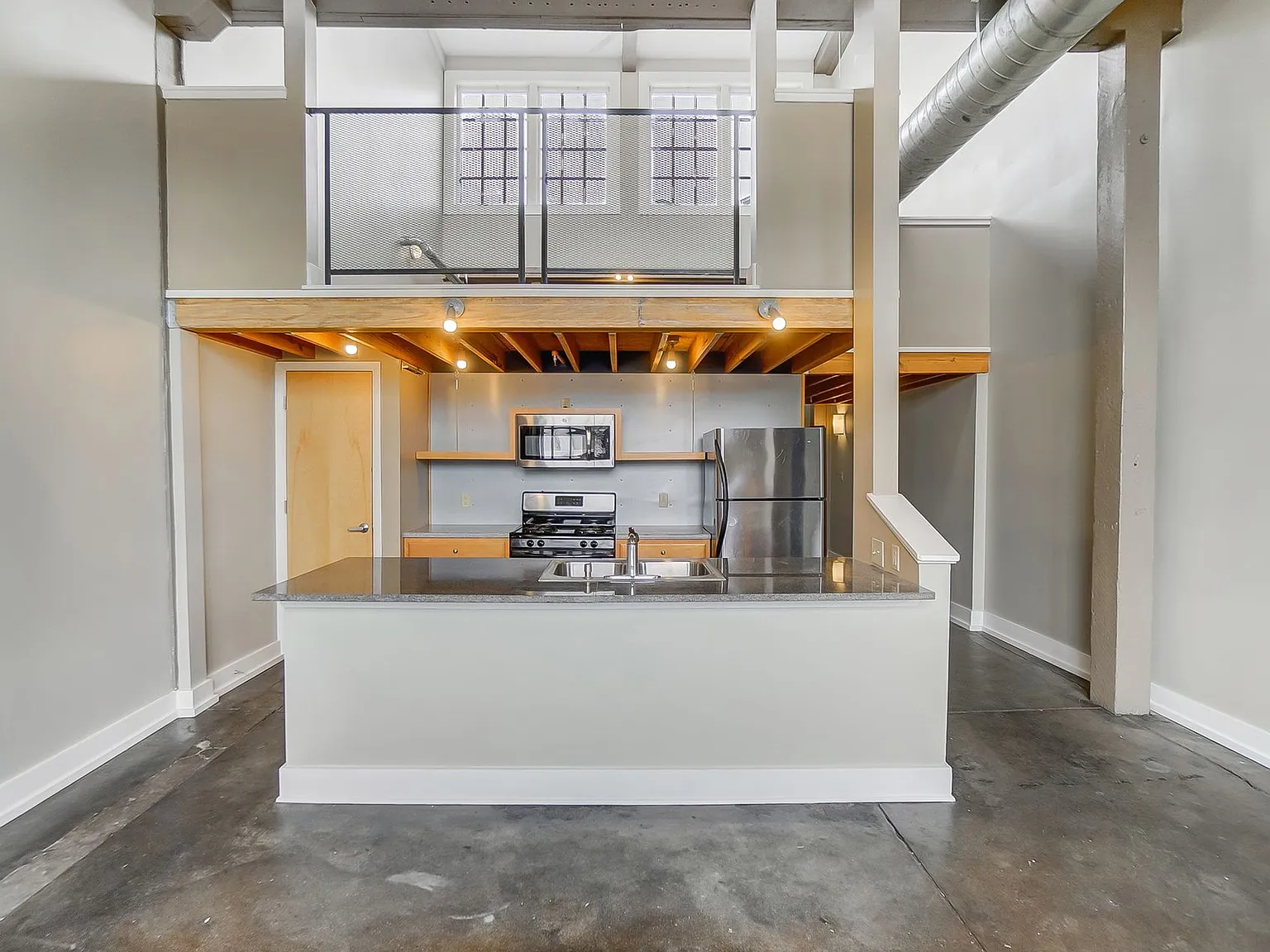 Machine Flats — Photo 1